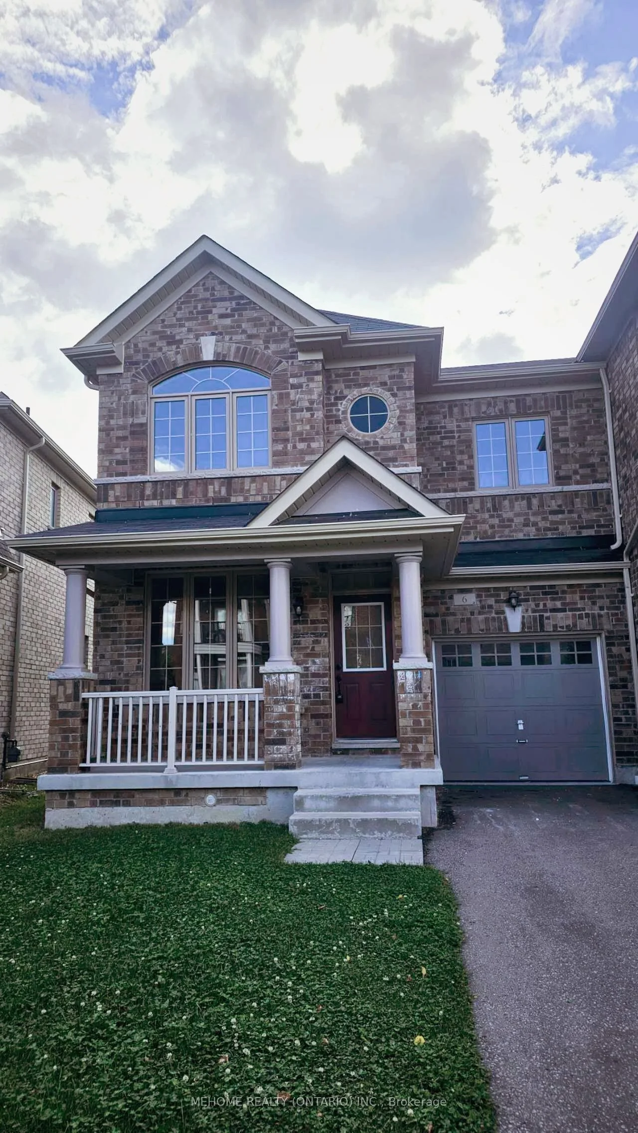 Att/Row/Townhouse in Whitchurch-Stouffville
