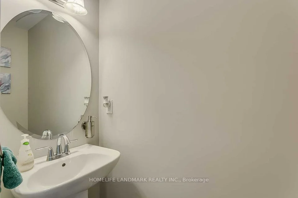 1331 Major Mackenzie Drive W 91, Vaughan, ON L6A 4W4