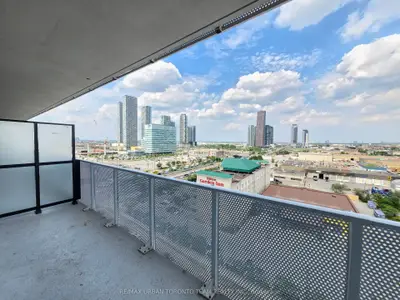 Condo Apartment in Vaughan