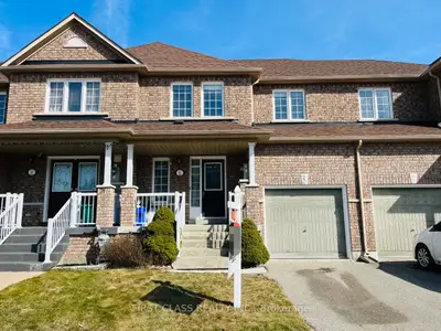 Att/Row/Townhouse in Markham