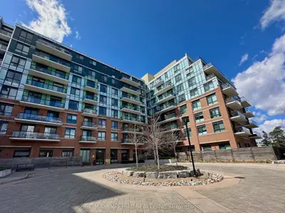 Condo Apartment in Richmond Hill