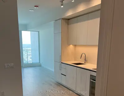 Condo Apartment in Vaughan