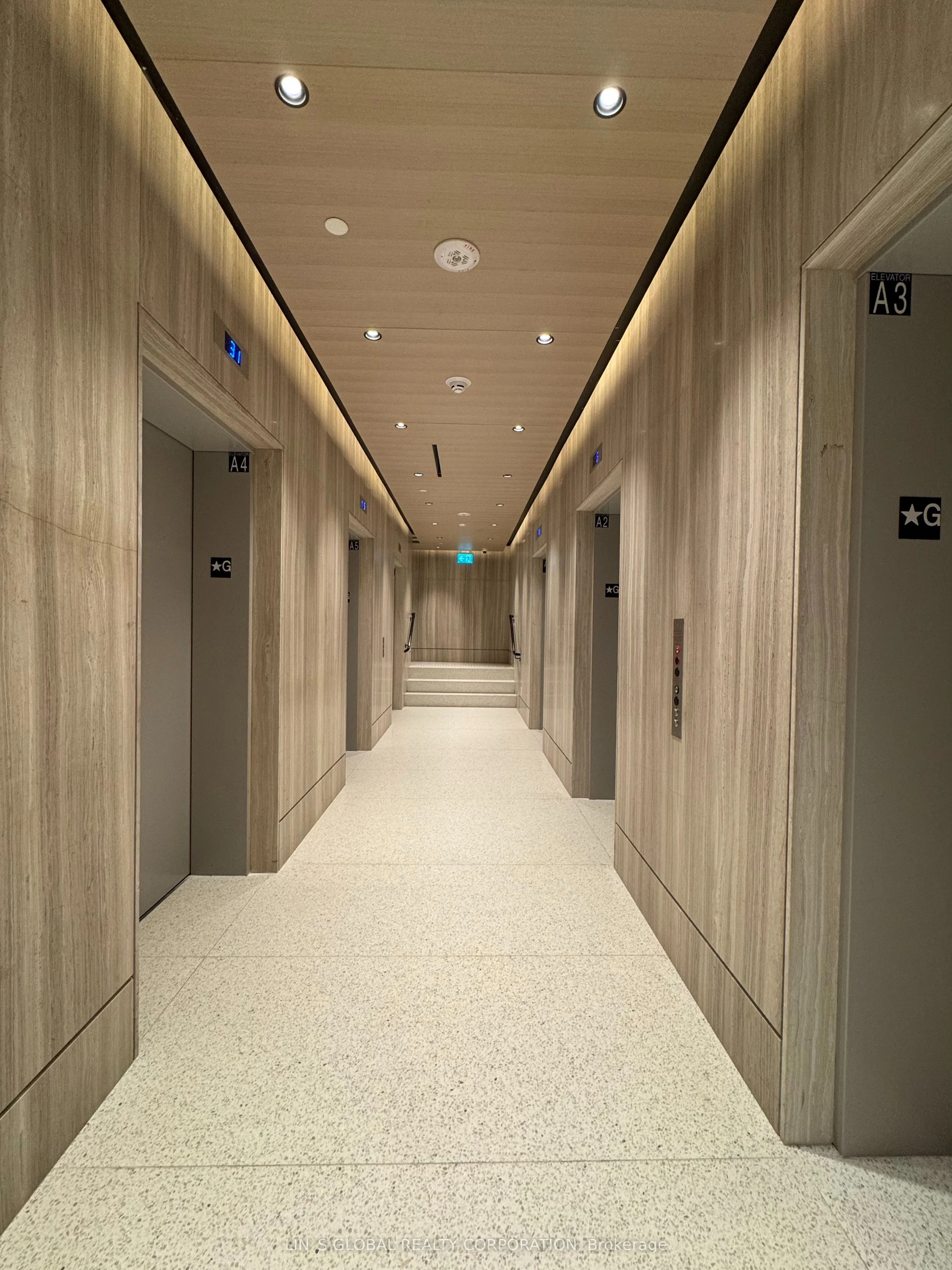225 Commerce Street 5605, Vaughan, ON L4K 0R1
