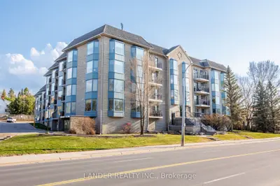 Condo Apartment in Aurora