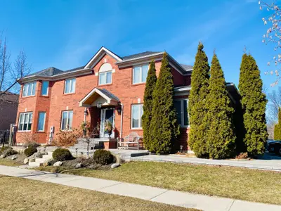 Detached in Richmond Hill