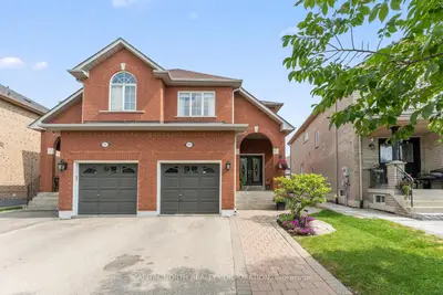 Semi-Detached in Vaughan