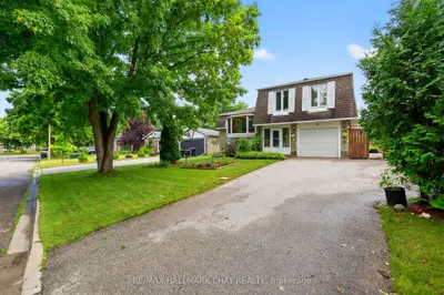 Detached in New Tecumseth