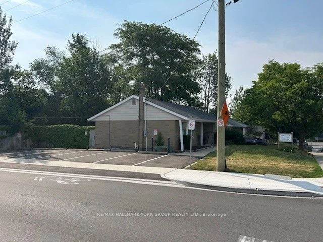 39 Parkside Drive, Newmarket, ON L3Y 4R7