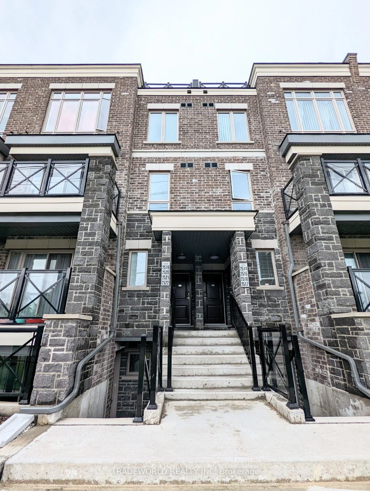 Condo Townhouse in Markham