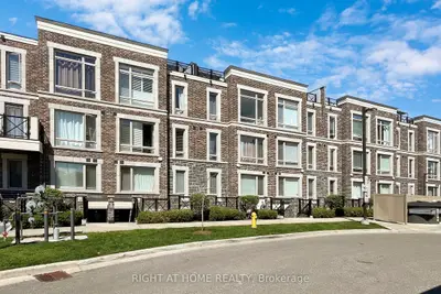 Condo Townhouse in Markham