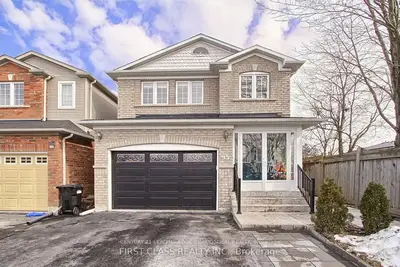 Detached in Bradford West Gwillimbury