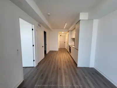 Condo Apartment in Vaughan