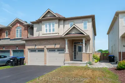 Detached in Essa