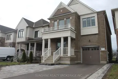Detached in East Gwillimbury