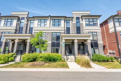 Att/Row/Townhouse in Markham
