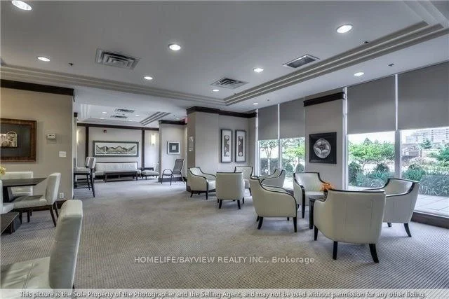 18 harding Boulevard 515, Richmond Hill, ON L4C 0T3