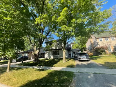 Detached in Aurora