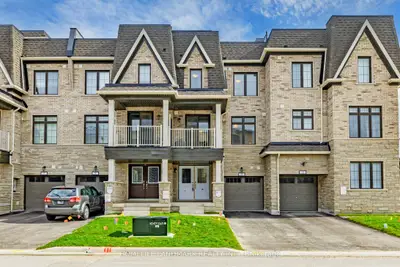 Att/Row/Townhouse in Markham