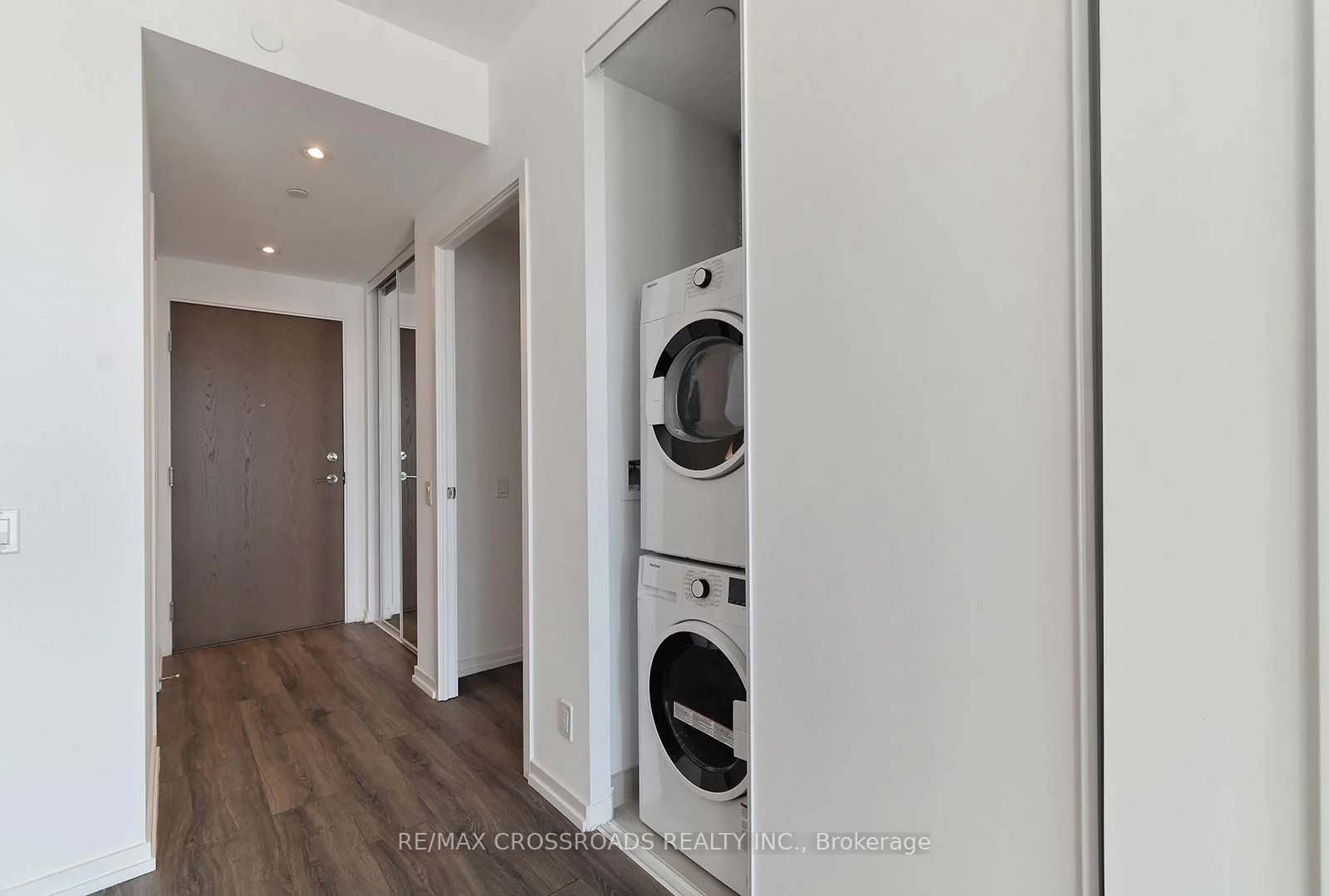1000 Portage Parkway 2207, Vaughan, ON L4K 0L1