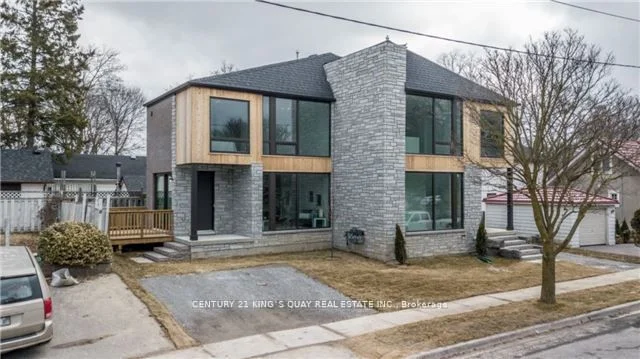 83 Niagara Street A, Newmarket, ON L3Y 4E7
