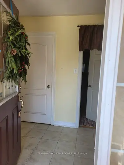 Att/Row/Townhouse in Vaughan