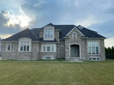 8 Wolford Court, Georgina, ON L4P 0B1