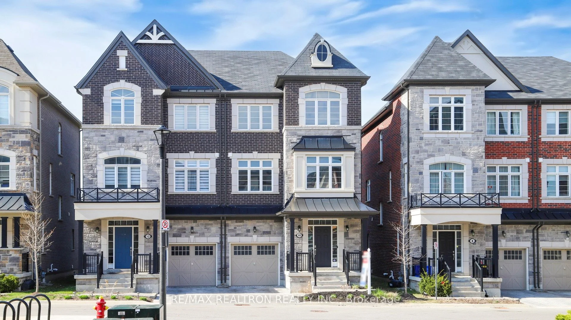 Semi-Detached in Richmond Hill