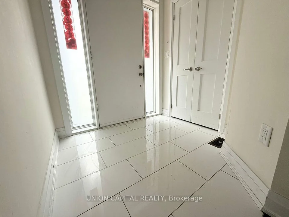 105 Causland Lane, Richmond Hill, ON L4S 0G5