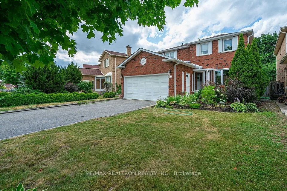 26 Dunbarton Court, Richmond Hill, ON L4C 8G1