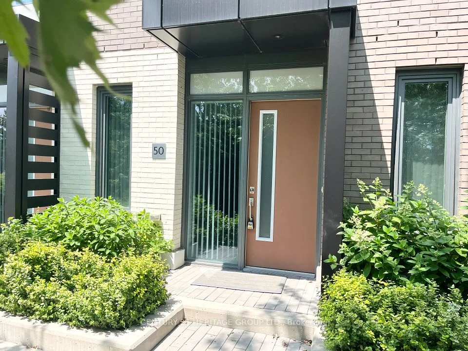 1020 Portage Parkway TH50, Vaughan, ON L4K 0K3