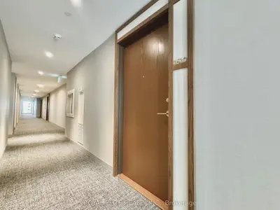 Condo Apartment in Vaughan