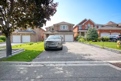 Detached in Markham