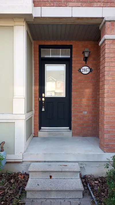 Att/Row/Townhouse in Markham