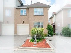 374 Riddell Court 20, Newmarket, ON L3Y 8M8