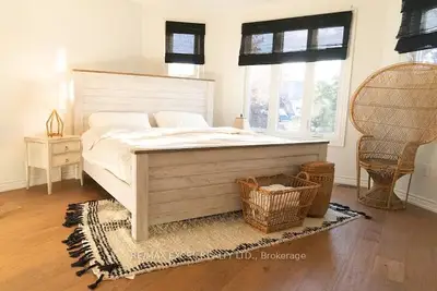 Att/Row/Townhouse in East Gwillimbury