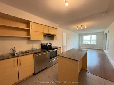 Condo Apartment in Markham