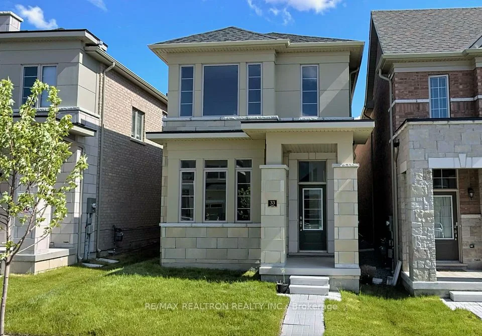 33 Applegate Drive, East Gwillimbury, ON L9N 0R2