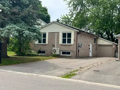 Detached in Newmarket