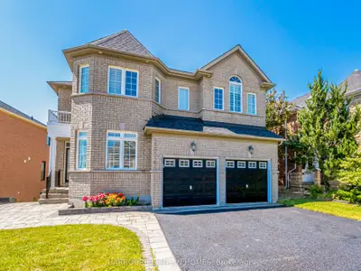 Detached in Richmond Hill