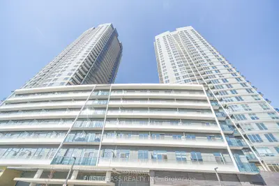 Condo Apartment in Vaughan