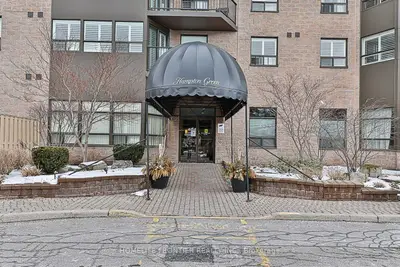 Condo Apartment in Markham