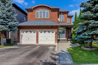 Detached in Richmond Hill