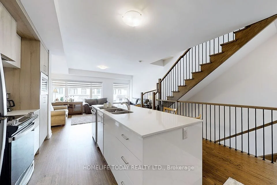 6 Persica Street Main, Richmond Hill, ON L4E 1L3