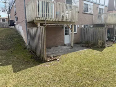 Condo Townhouse in Markham