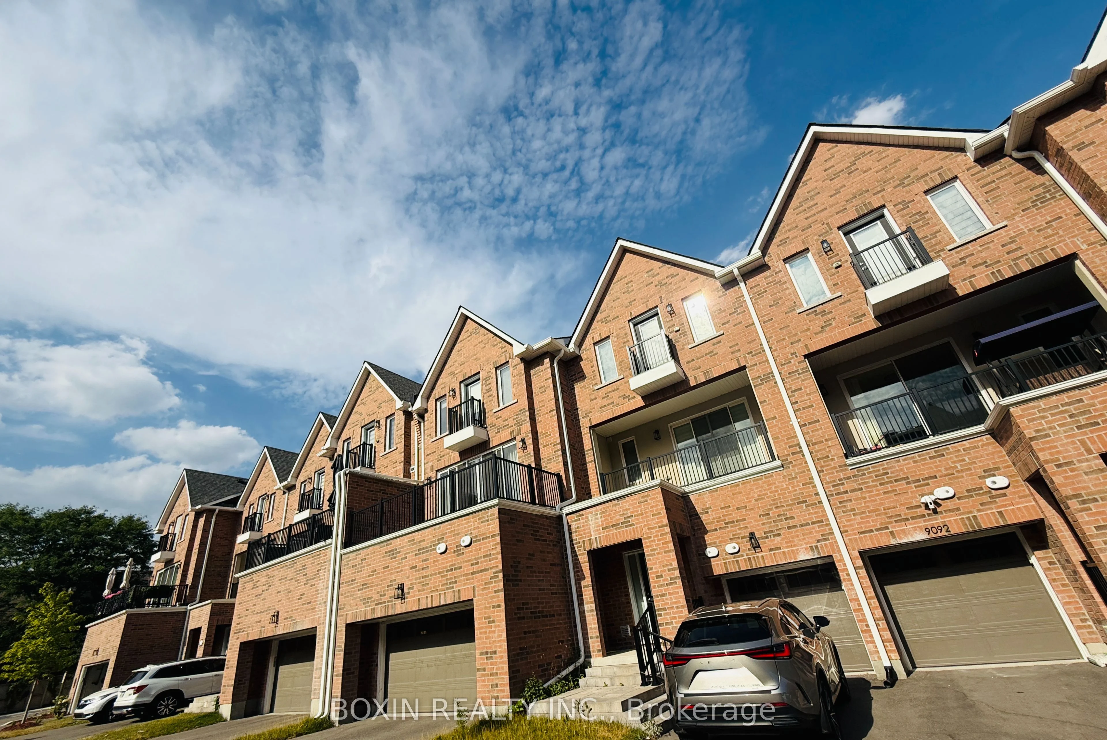 Att/Row/Townhouse in Markham