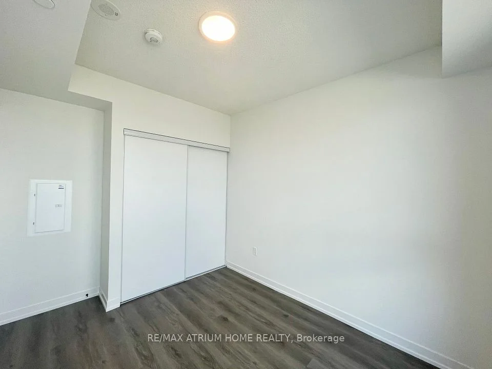 225 Commerce Street 5710, Vaughan, ON L4K 0R1