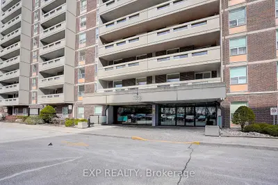 Condo Apartment in Markham