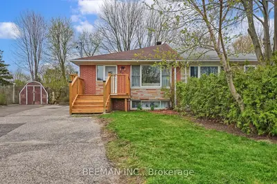 Semi-Detached in Newmarket