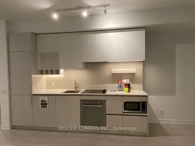 Condo Apartment in Vaughan
