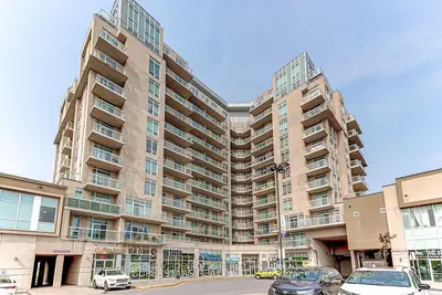 Condo Apartment in Markham